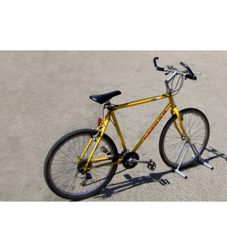 PORTABICI A PAVIMENTO COMPONIBILE