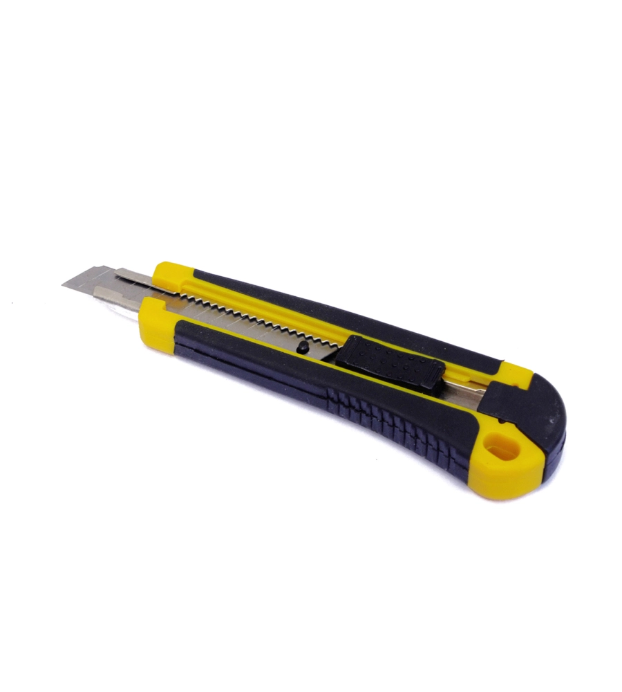 CUTTER UNIVERSALE 18 MM.