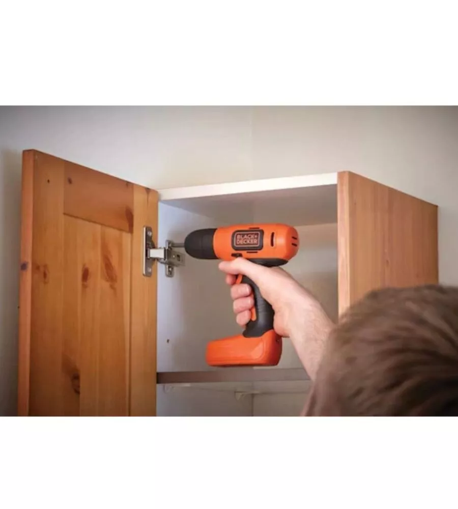 TRAPANO AVVITATORE A BATTERIA BLACK+DECKER "BDCD8-QW" 7,2V 1,5AH