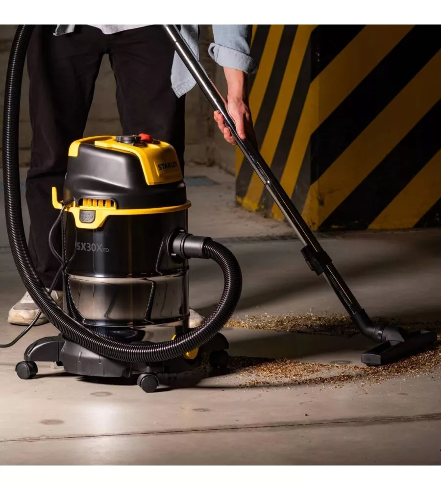 ASPIRATORE SOLIDI LIQUIDI ELETTRICO STANLEY "SXVC30XTDE" 1600W 30LT 36,5 L/S