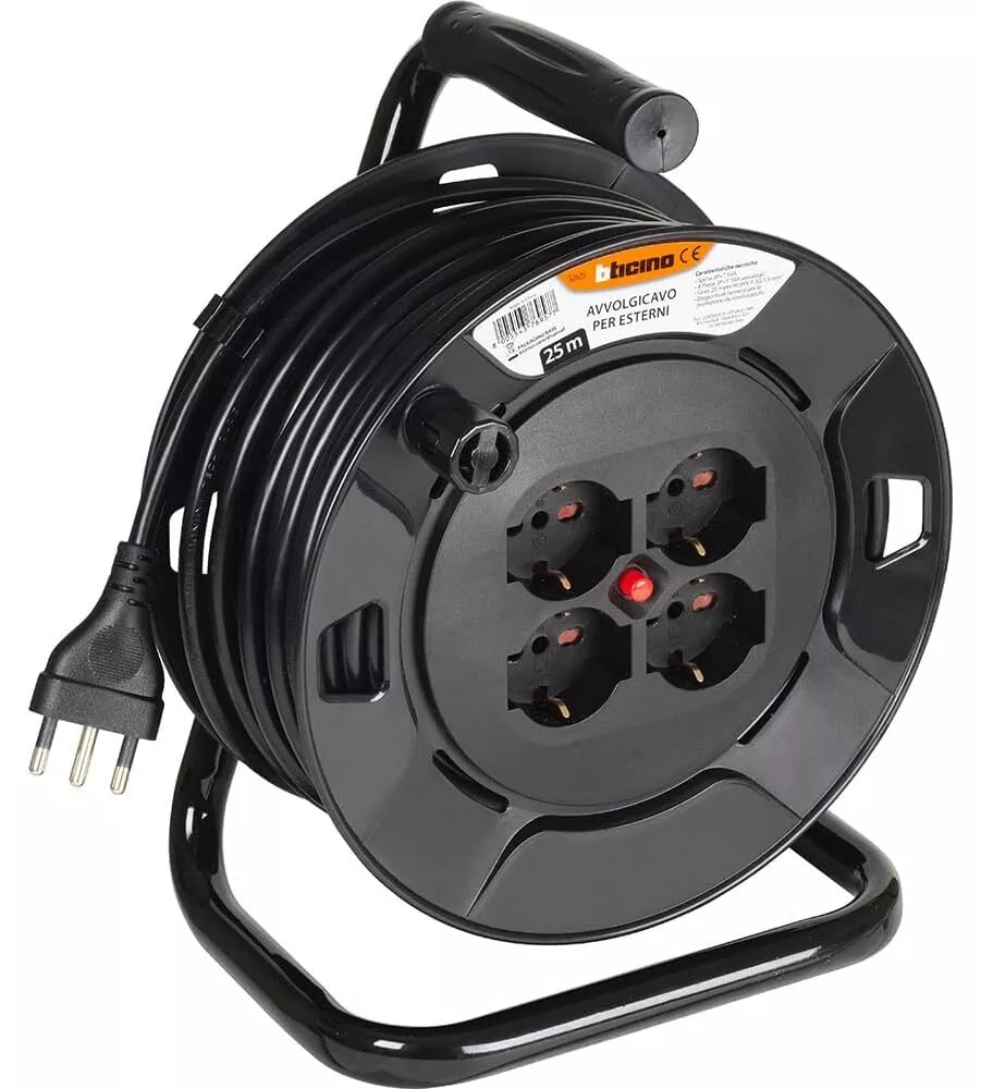 AVVOLGICAVO PER INTERNI ED ESTERNI BTICINO CON MANIGLIA E 4 PRESE, 25 METRI