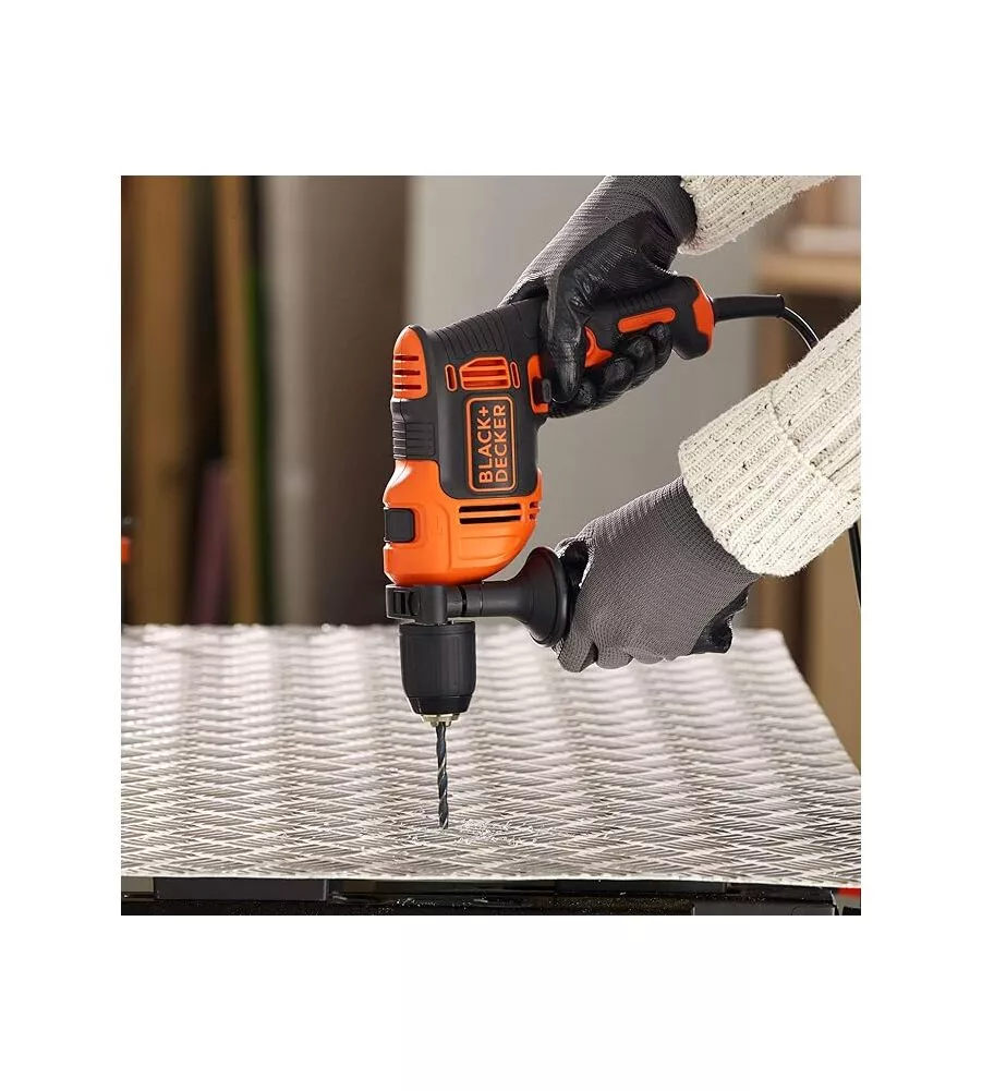 KIT VALIGETTA TRAPANO A PERCUSSIONE ELETTRICO BLACK+DECKER "BEH710K" 710 W