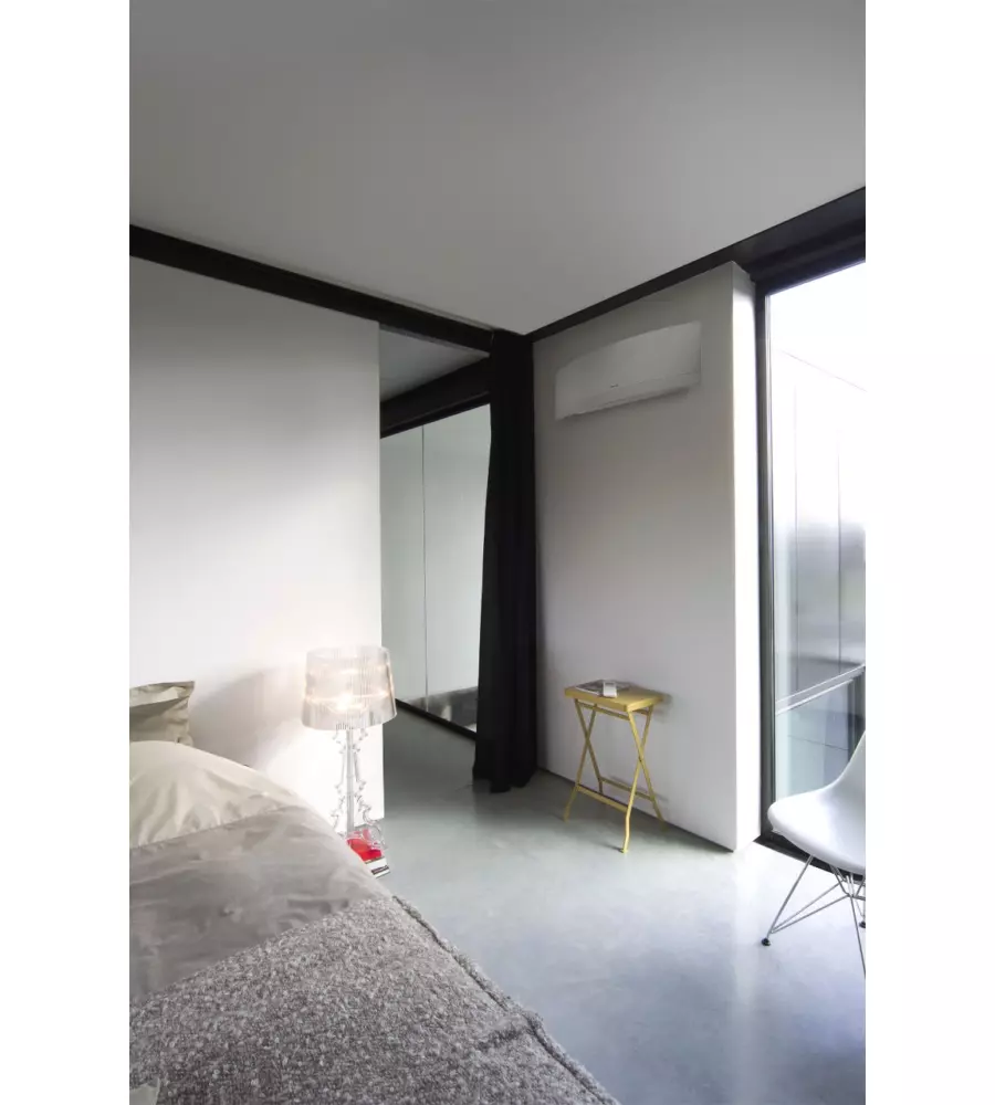 CLIMATIZZATORE DAIKIN EMURA POMPA DI CALORE "FTXJ35MW/RXJ35M" MONOSPLIT E UNITÀ ESTERNA 12000 BTU CON WI-FI