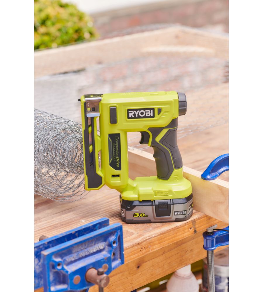 GRAFFATRICE R18ST50-0, SOLO CORPO MACCHINA BATTERIA NON INCLUSA - RYOBI