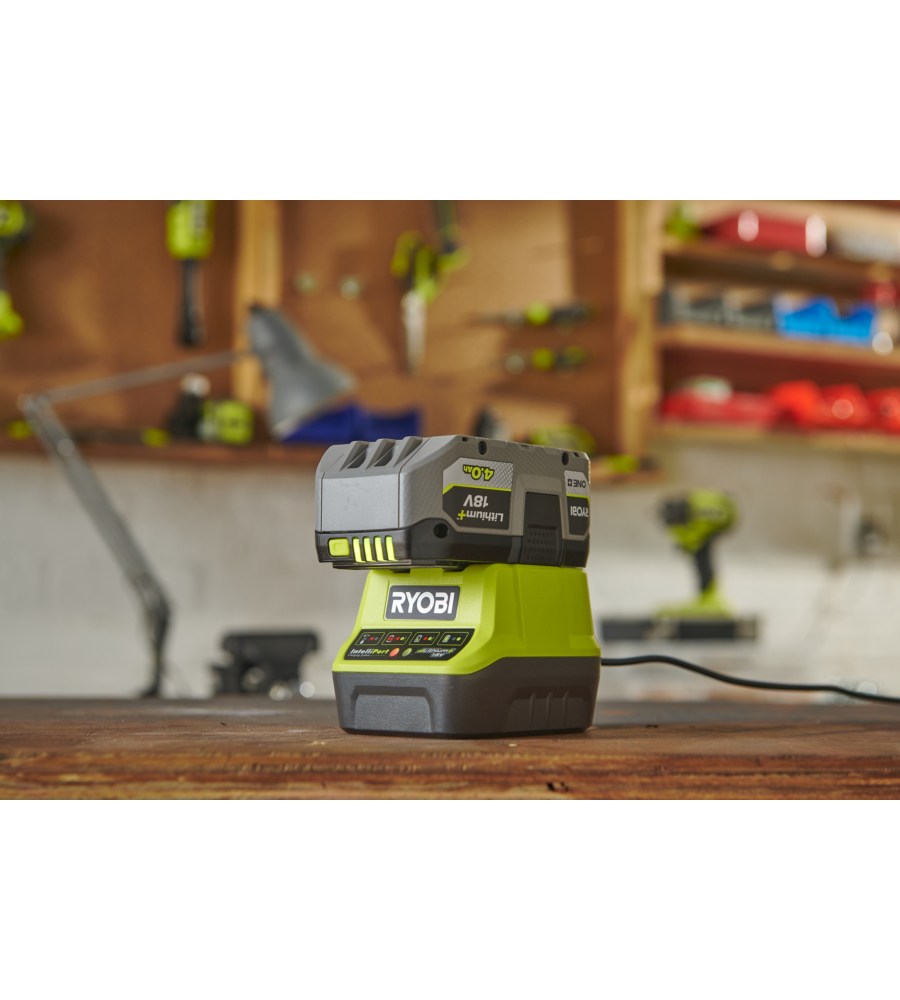 KIT CARICABATTERIE SINGOLO E BATTERIA DI RICAMBIO RYOBI "RC18120-140X" 18V 4AH