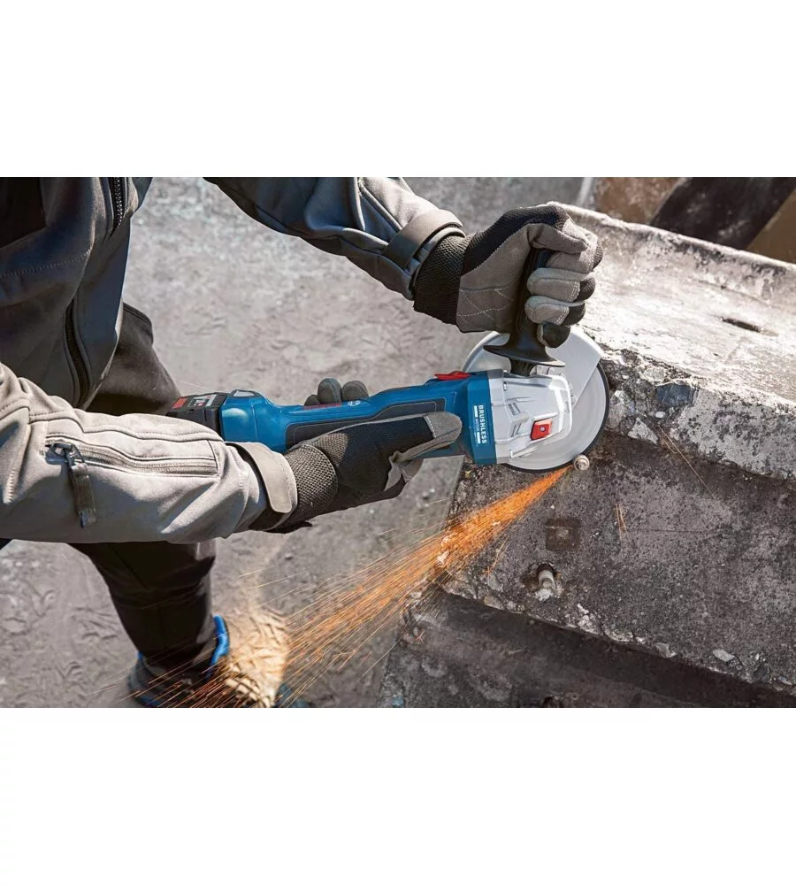 SMERIGLIATRICE ANGOLARE A BATTERIA GWS 18V-7 125MM CON 2 BATTERIE 18V 4AH PROFESSIONALE BOSCH BLU