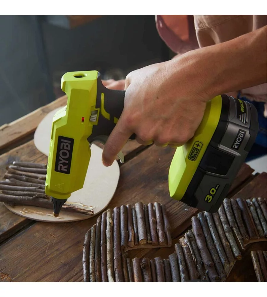 PISTOLA PER COLLA A CALDO A BATTERIA RYOBI "R18GLU-0" 18V, SOLO CORPO MACCHINA