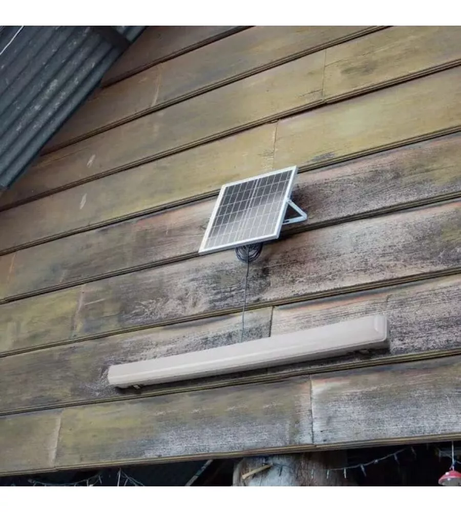 PLAFONIERA LED PER ESTERNI CON PANNELLO SOLARE E SENSORE DI MOVIMENTO
