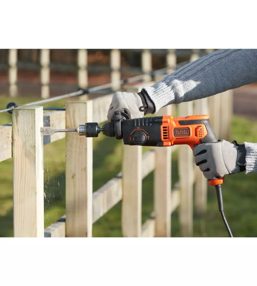 MARTELLO TASSELLATORE ELETTRICO BLACK+DECKER "BEHS01-QS" 1,4 J 650 W