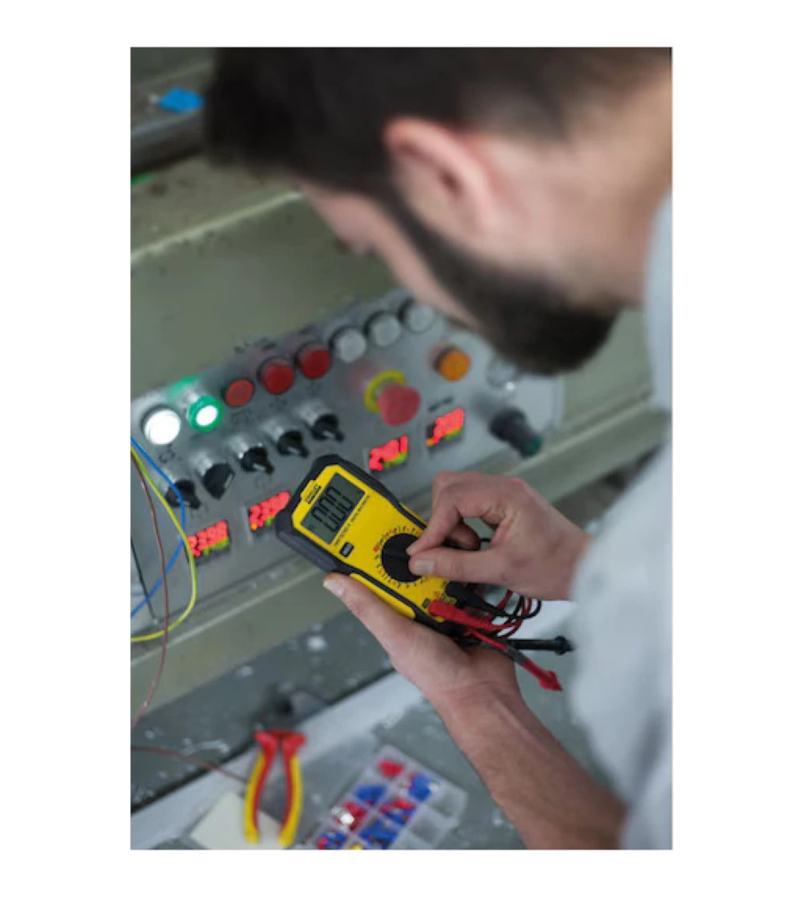 MULTIMETRO DIGITALE BASE STANLEY, 600 V