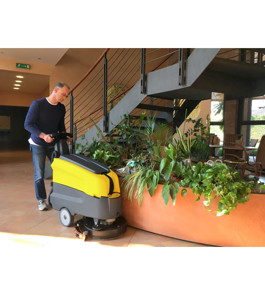 LAVASCIUGA PAVIMENTI A BATTERIA PROFESSIONALE - LAVOR - 450/540 MM 1600 MQ/H 30/32 L 24 V