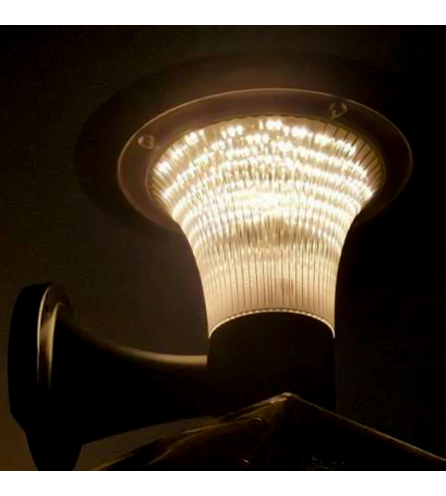 APPLIQUE SOLARE 15W CON BATTERIA NERA IP65