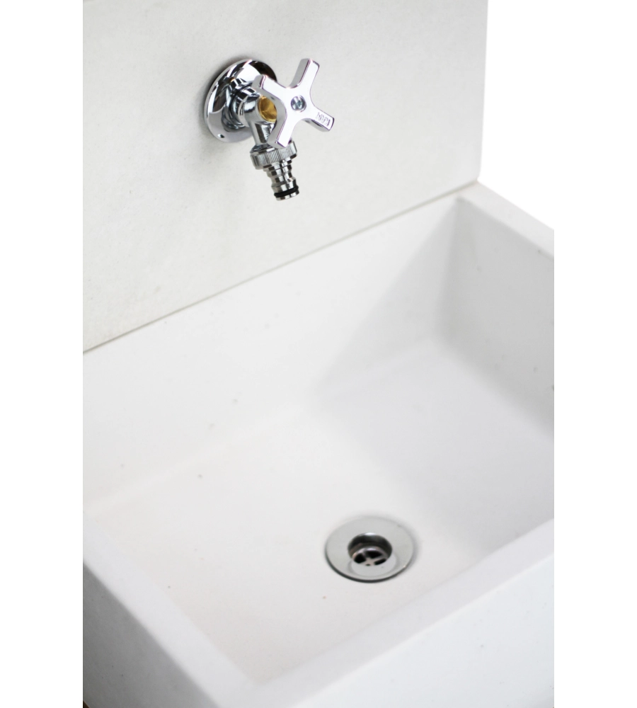 FONTANA DA GIARDINO A MURO KAM "Q-MADRID" IN CALCESTRUZZO COLORE BIANCO, 45X35X40,5 CM