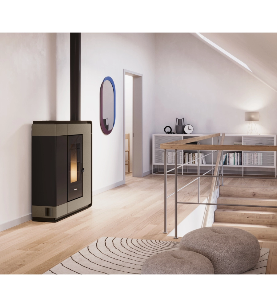 STUFA A PELLET SLIM CANALIZZATA ERMETICA FREEPOINT "ARCO 9" LIGHT BRONZE 8,5 KW CON WI-FI