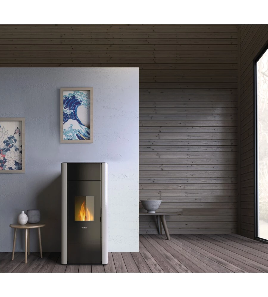 TERMOSTUFA A PELLET ERMETICA FREEPOINT "TESIS" BIANCO 22,4 KW