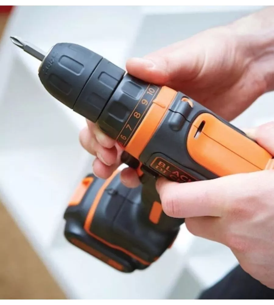 KIT VALIGETTA TRAPANO AVVITATORE A BATTERIA BLACK+DECKER "BDCDD12KB-QW" 2 BATTERIE 10,8V 1,5AH