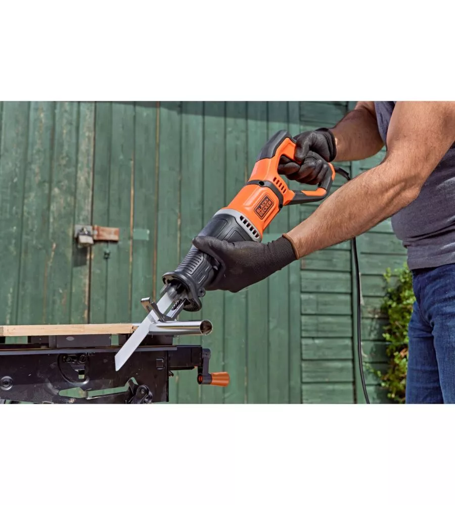 SEGA A GATTUCCIO ELETTRICA BLACK+DECKER "BES301-QS" LAMA 20MM 750W