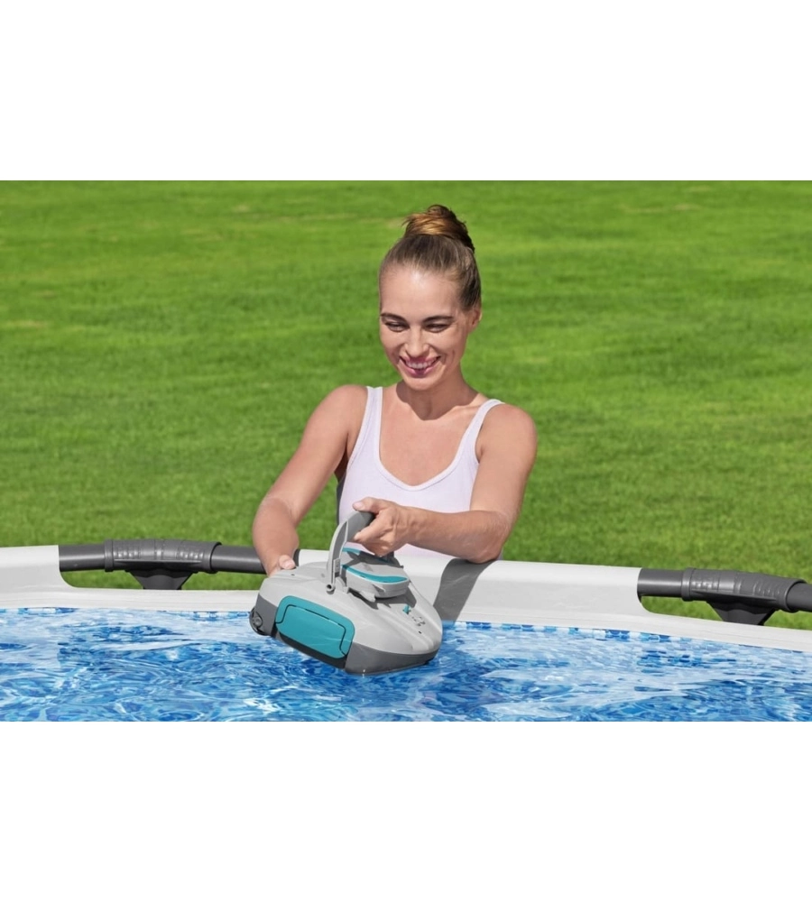 ROBOT PULITORE A BATTERIA PER PISCINE BESTWAY "AQUATRONIX G100" 9V