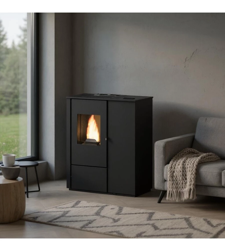 STUFA A PELLET SLIM VENTILATA PUNTO FUOCO "CARMEN" NERO 7 KW