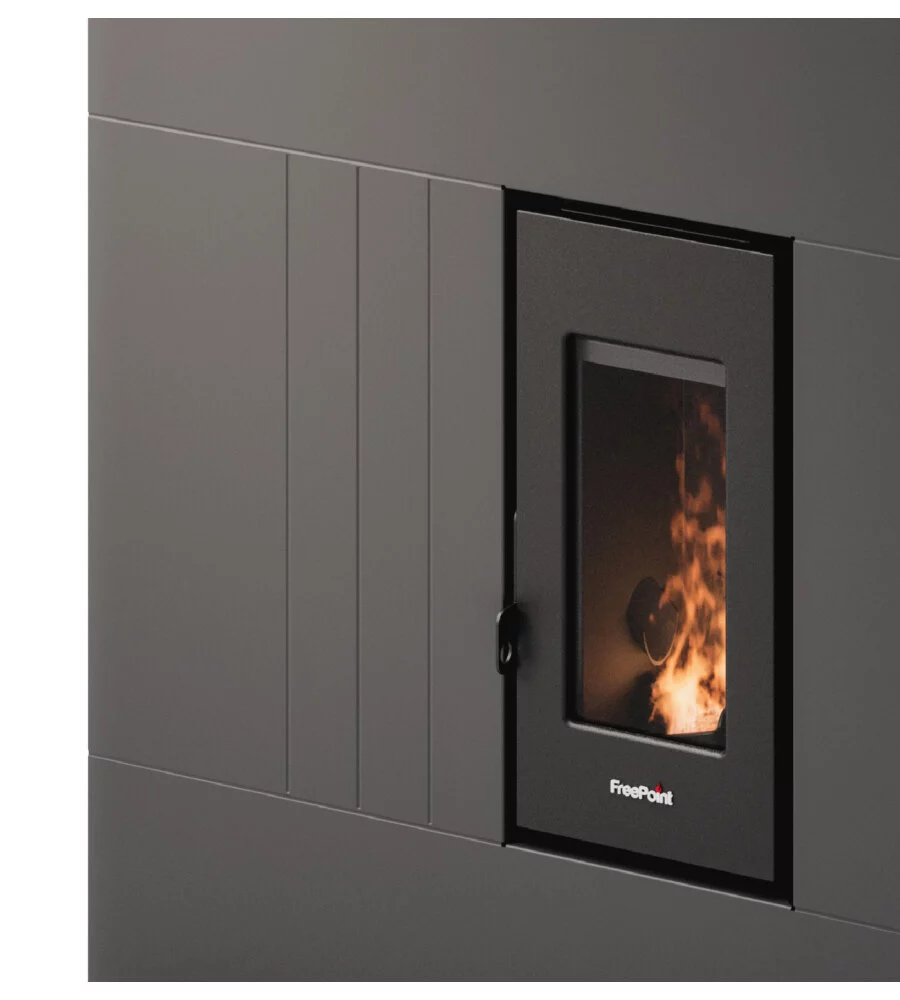 STUFA A PELLET SLIM ERMETICA FREEPOINT "RES 7 T2" ANTRACITE 6,9 KW CON WI-FI