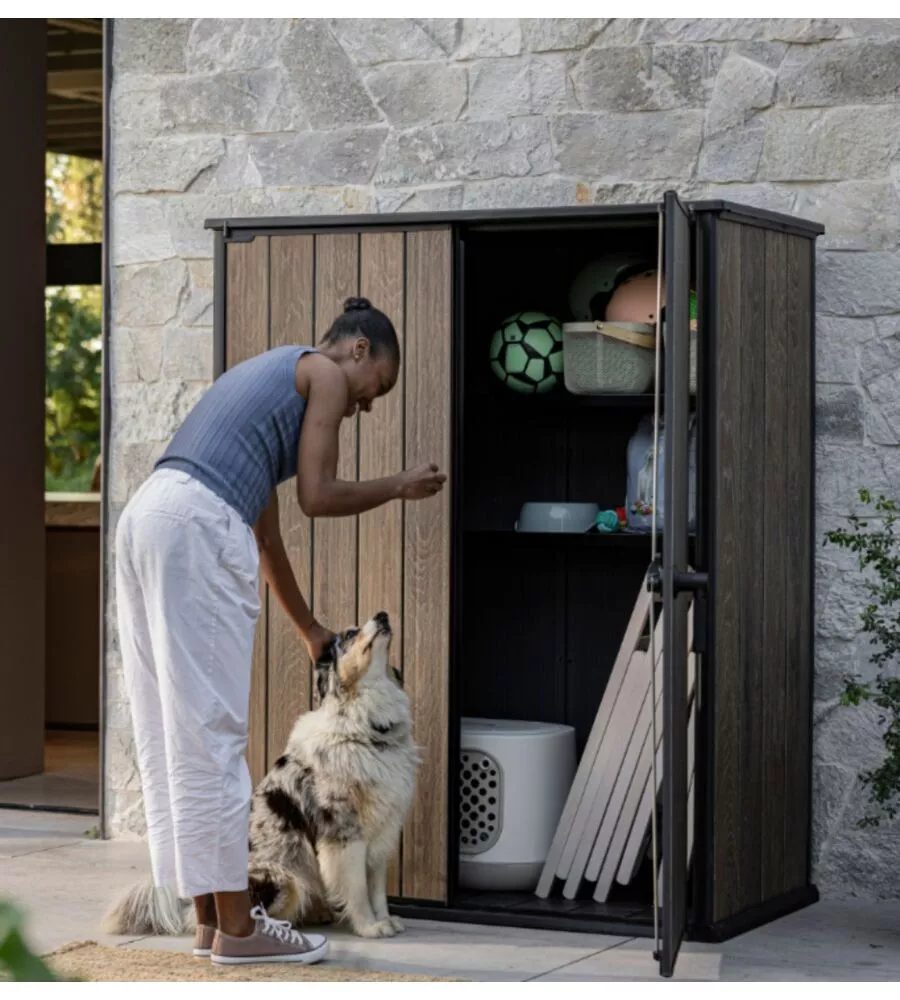 PORTATTREZZI MULTIUSO KETER "VERTICAL SHED" IN RESINA EFFETTO LEGNO 140X73,6X170 CM
