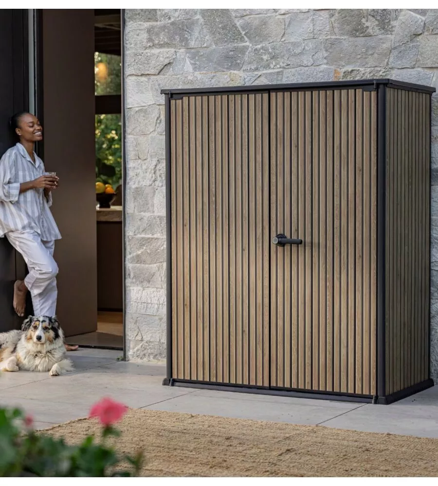 PORTATTREZZI MULTIUSO KETER "VERTICAL SHED VENETIAN" IN RESINA EFFETTO LEGNO 140X73,6X170,4 CM