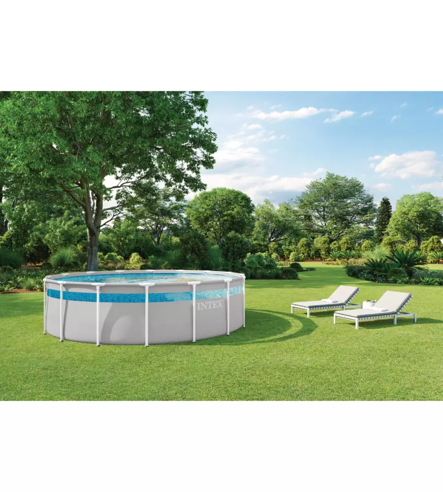 PISCINA FUORI TERRA CON STRUTTURA ROTONDA INTEX "PRISMA CLEARVIEW" CON POMPA FILTRO, SCALETTA, TELO BASE E TELO COPERTURA GRIGIO CHIARO 488X488X122 CM - COD. 26730ND