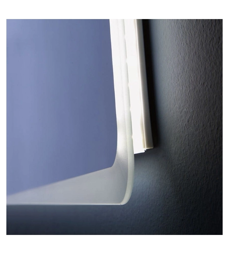 Specchiera rettangolare stondata con led integrati 60x90 cm