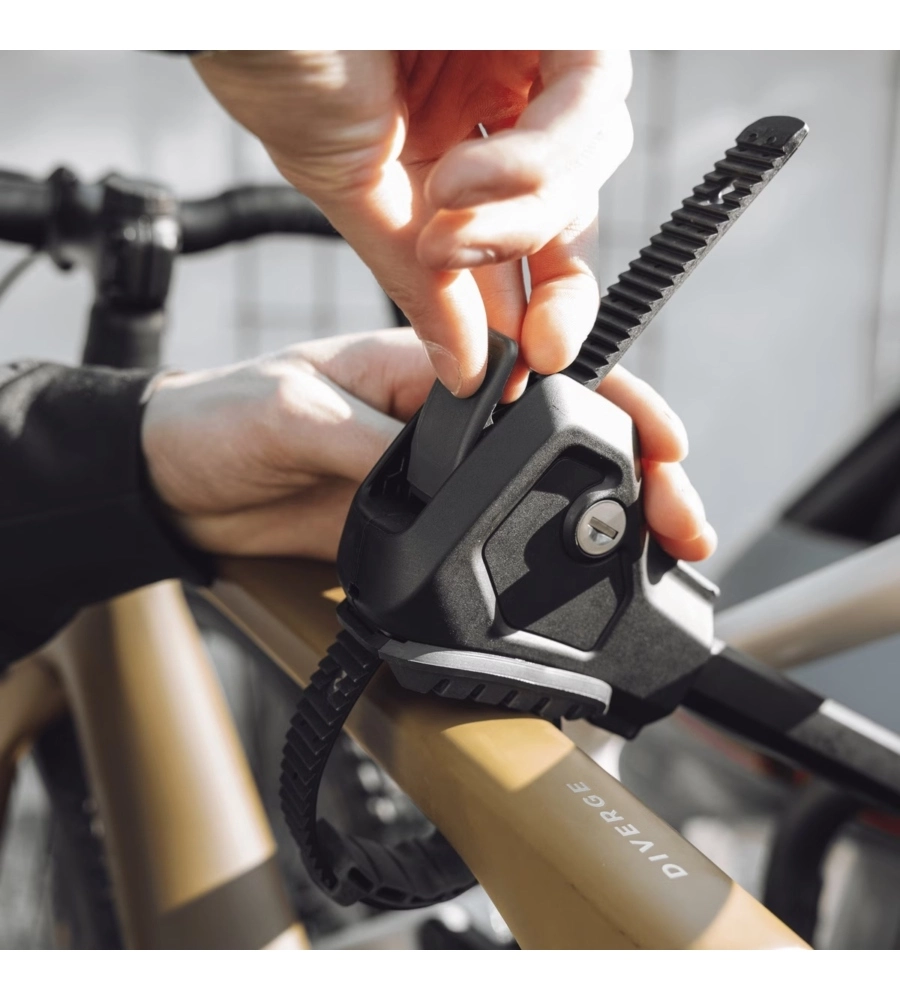 Portabici da gancio traino Thule "EasyFold 3" 3 biciclette