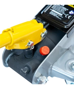 CRIC IDRAULICO PER AUTO CON CARICO MASSIMO 2 TONNELLATE
