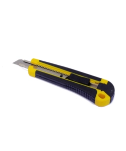 CUTTER UNIVERSALE 18 MM.