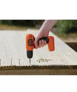 TRAPANO AVVITATORE A BATTERIA BLACK+DECKER "BDCD8-QW" 7,2V 1,5AH
