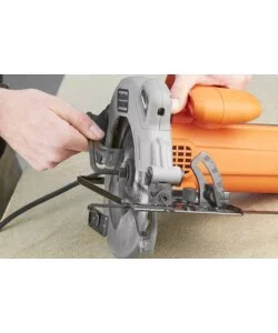 SEGA CIRCOLARE 1250 WATT CON GUIDA LASER - BLACK&DECKER CS1250L.