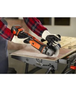 SMERIGLIATRICE ANGOLARE A BATTERIA BLACK+DECKER "BCG720M1-QW" DISCO 115/125 MM 18V 4AH + CARICABATTERIE RAPIDO 1 A + SOFT BAG
