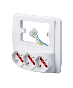 PRESA MULTIPLA DA PARETE "EMILIA SMART" CON 3 PRESE BIVALENTI SCHUKO 10/16A - BIANCA.