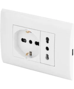PLACCA PREMONTATA POLY POOL CON FRUTTO PRESA BIVALENTE E FRUTTO PRESA PLURISTANDARD