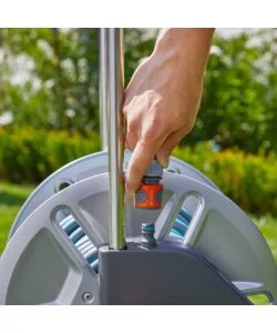CARRELLO AVVOLGITUBO MANUALE GARDENA "CLEVERROLL M" IN METALLO 43/74X38/48X67/90 CM