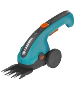SET FORBICI PER ERBA A BATTERIA GARDENA "CLASSICCUT LI" CON RUOTE E MANICO 3,6V 2,5AH