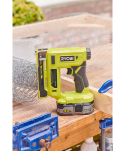 GRAFFATRICE R18ST50-0, SOLO CORPO MACCHINA BATTERIA NON INCLUSA - RYOBI