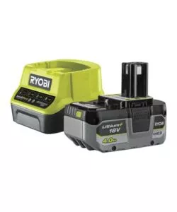 KIT CARICABATTERIE SINGOLO E BATTERIA DI RICAMBIO RYOBI "RC18120-140X" 18V 4AH