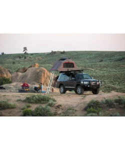 TENDA DA TETTO PER AUTO SKYRISE HD MEDIUM Y8007437 PER TRE PERSONE - YAKIMA