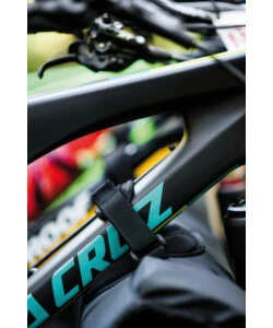 PROTEZIONE GATEKEEPER PORTABICI PER SPONDA POSTERIORE PICK-UP  Y8007410