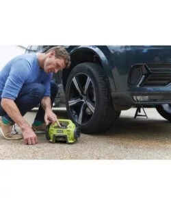 COMPRESSORE ARIA PORTATILE A BATTERIA RYOBI "R18I-0" CON ACCESSORI 18V SOLO CORPO MACCHINA