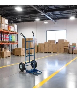 CARRELLO PER TRASPORTO CON RUOTE PNEUMATICHE E PORTATA MASSIMA DI 250 KG ESSENZA 55X68X116 CM