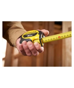 FLESSOMETRO STANLEY "CONTROL LOCK" MAGNETICO, 8 M X 25 MM.
