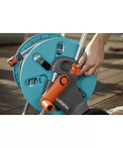 CARRELLO AVVOLGITUBO MANUALE GARDENA "CLEVERROLL S" IN PLASTICA, 36X44X48/75 CM