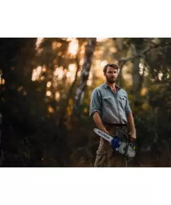 MOTOSEGA A BATTERIA HYUNDAI BARRA 25 CM CON CATENA DI RICAMBIO E BORSA PER TRASPORTO - 35421