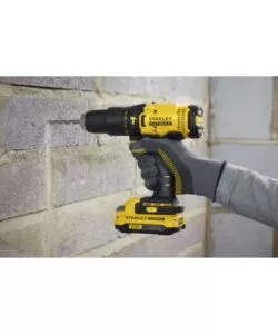 KIT VALIGETTA TRAPANO AVVITATORE A PERCUSSIONE A BATTERIA STANLEY FATMAX "SFMCD711D22-QW" 2 BATTERIE 18V 2AH