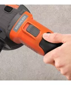 SMERIGLIATRICE ANGOLARE A BATTERIA BLACK+DECKER "BCG6L8D1S-QW" 115 MM 18V