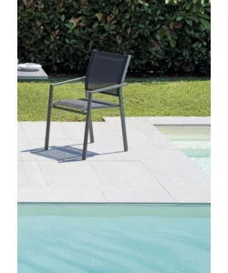 SEDIA DA ESTERNO CON BRACCIOLI SOLARIA "ZARA" IN ALLUMINIO ANTRACITE 54X57X89 CM
